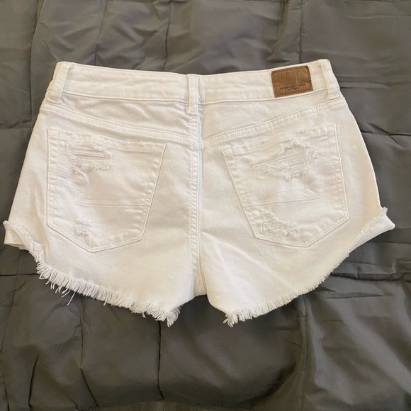 American eagle, tomgirl shorties, white, size 4 - Picture 2 of 4